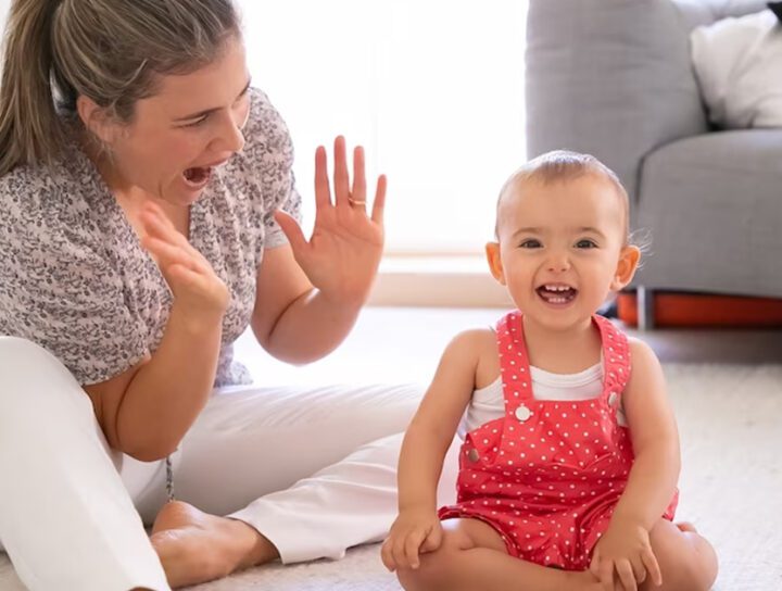 When Do Babies Sit Up From Lying Down?